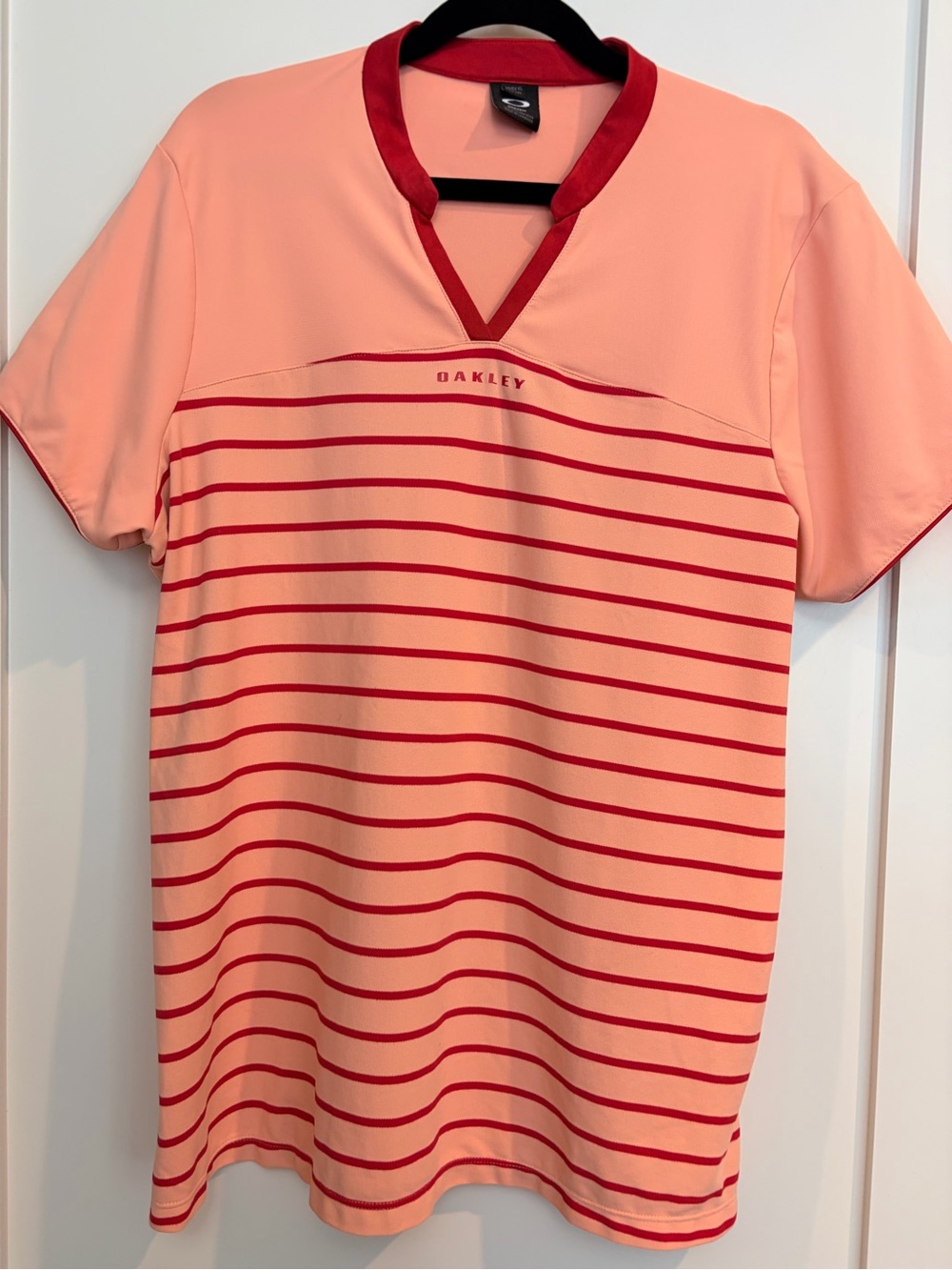Oakley Women’s Striped Golf Top Coral Red XL